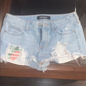 Express new size 2 shorts
